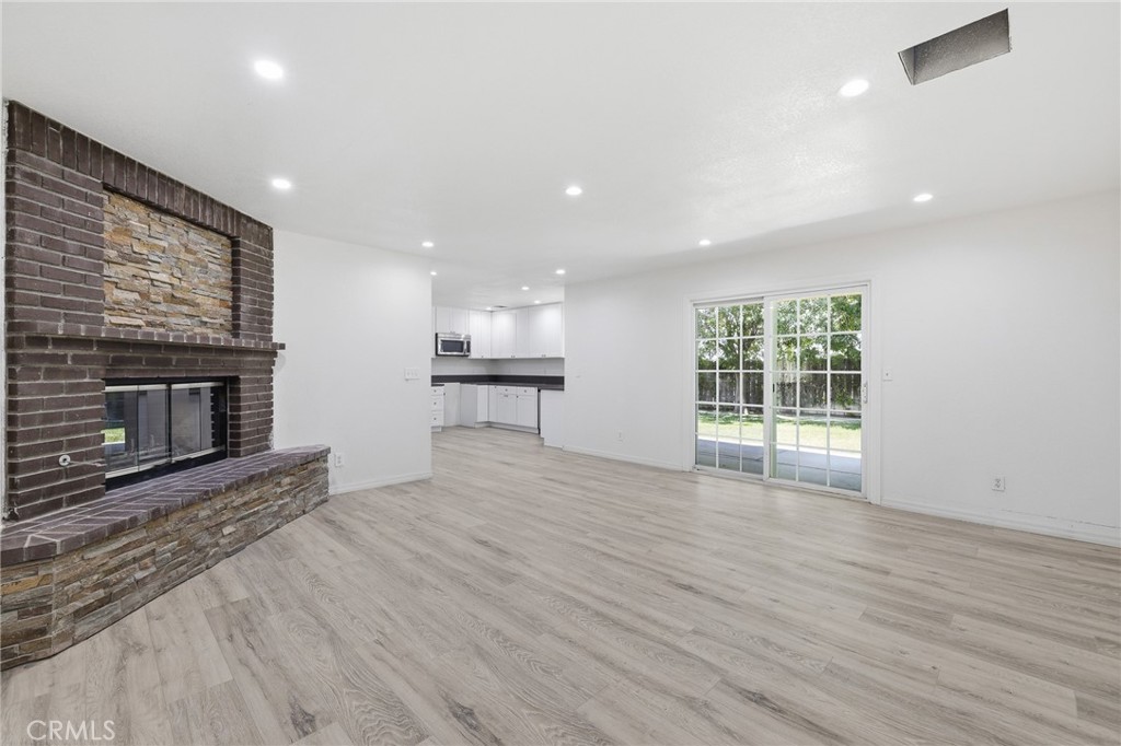 41050 13th Street W