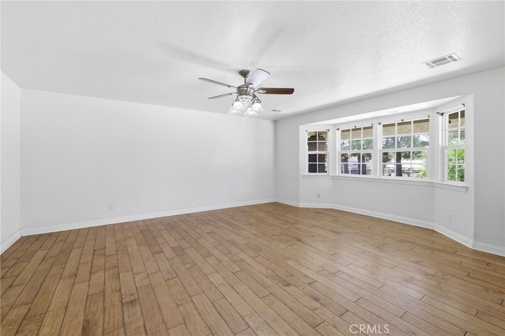 41050 13th Street W