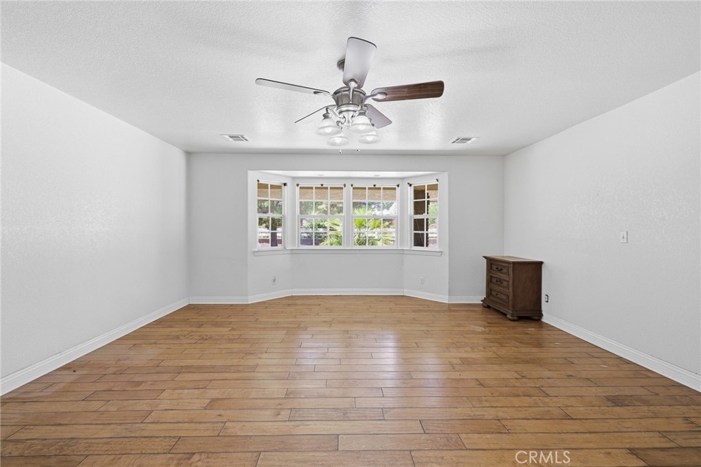 41050 13th Street W