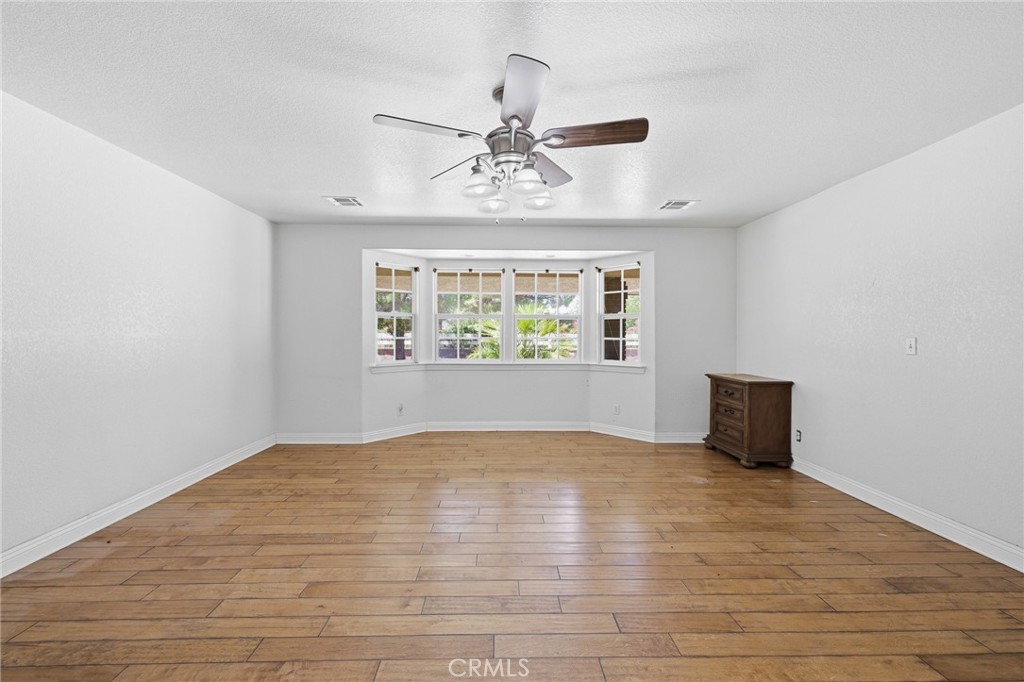 41050 13th Street W