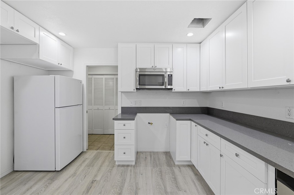41050 13th Street W