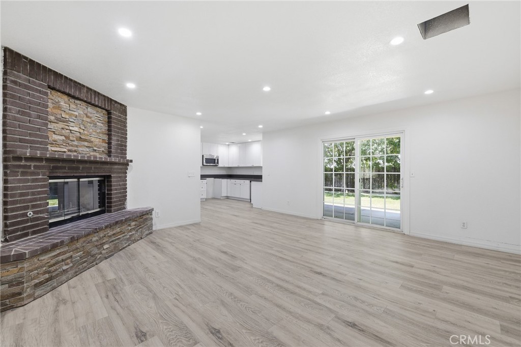 41050 13th Street W