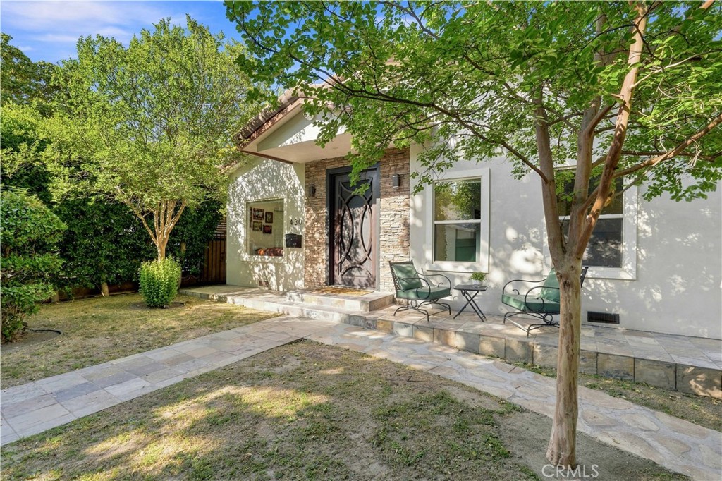 430 N Parish Place