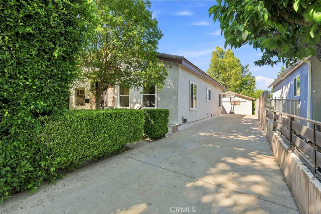 430 N Parish Place