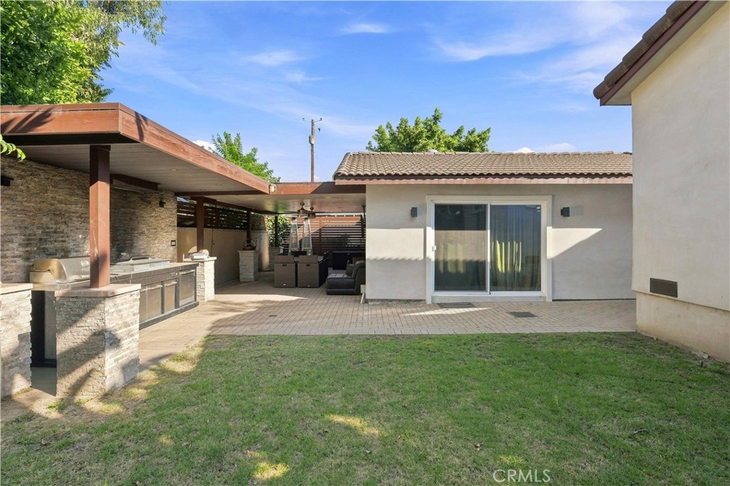 430 N Parish Place