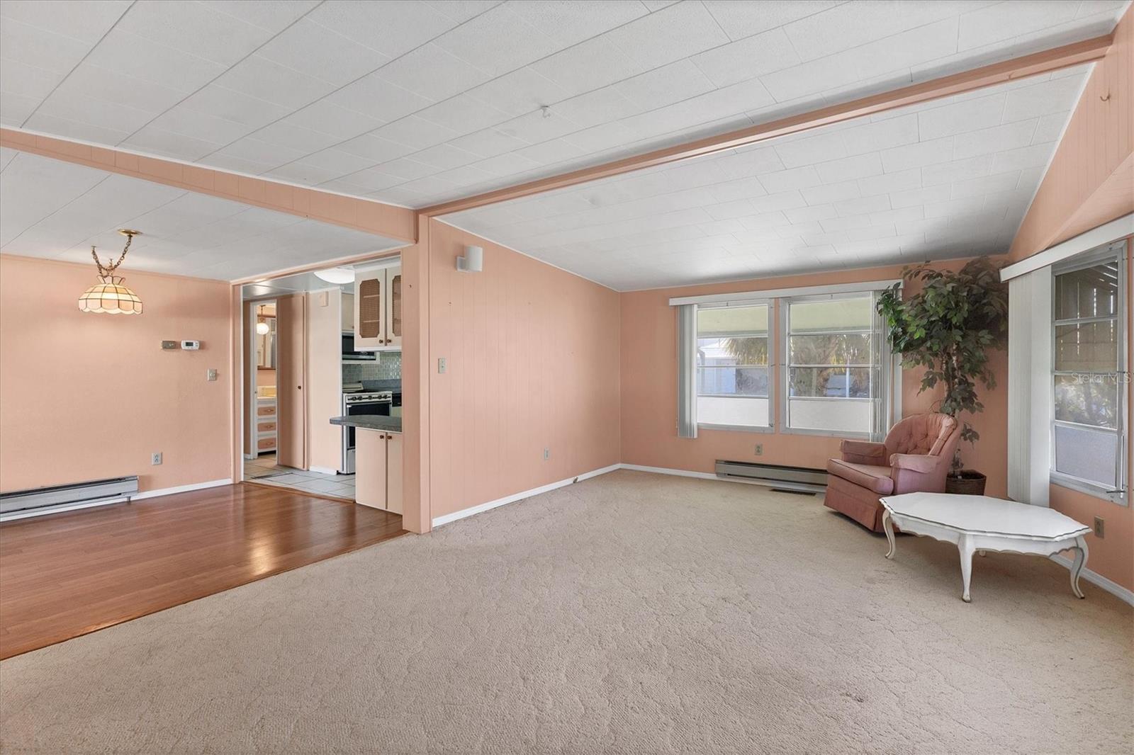 1224 41ST AVENUE DR E