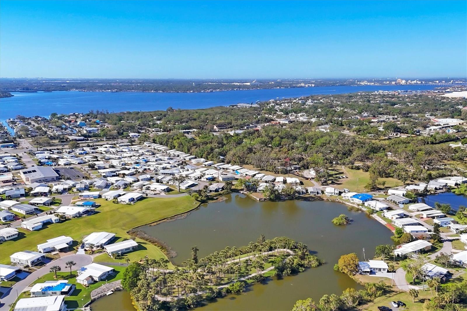 1224 41ST AVENUE DR E