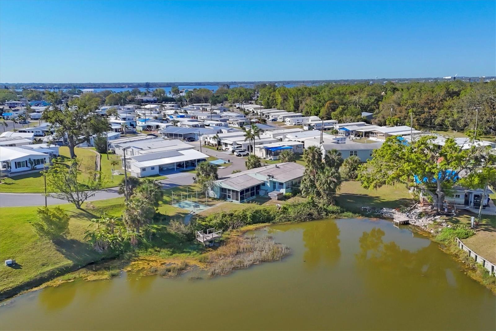 1224 41ST AVENUE DR E