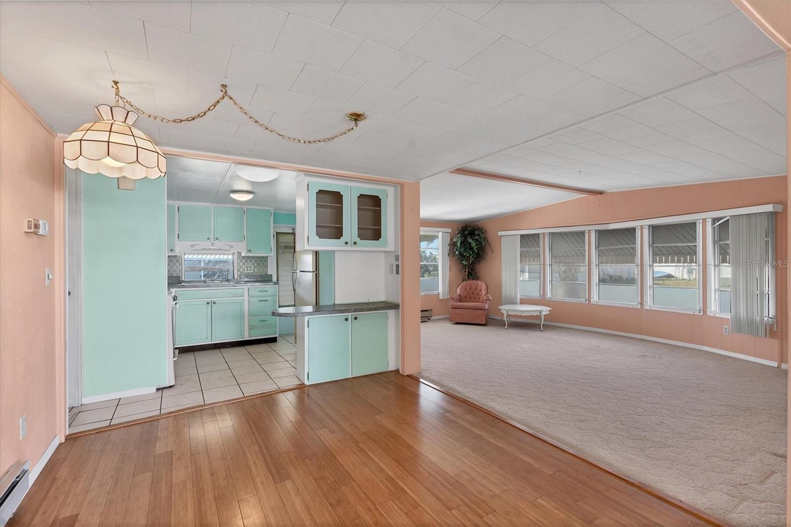 1224 41ST AVENUE DR E