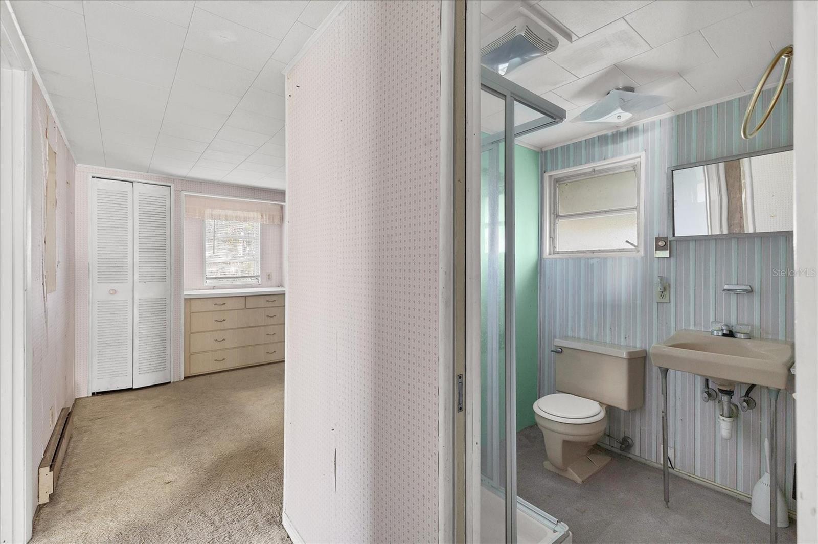 1224 41ST AVENUE DR E