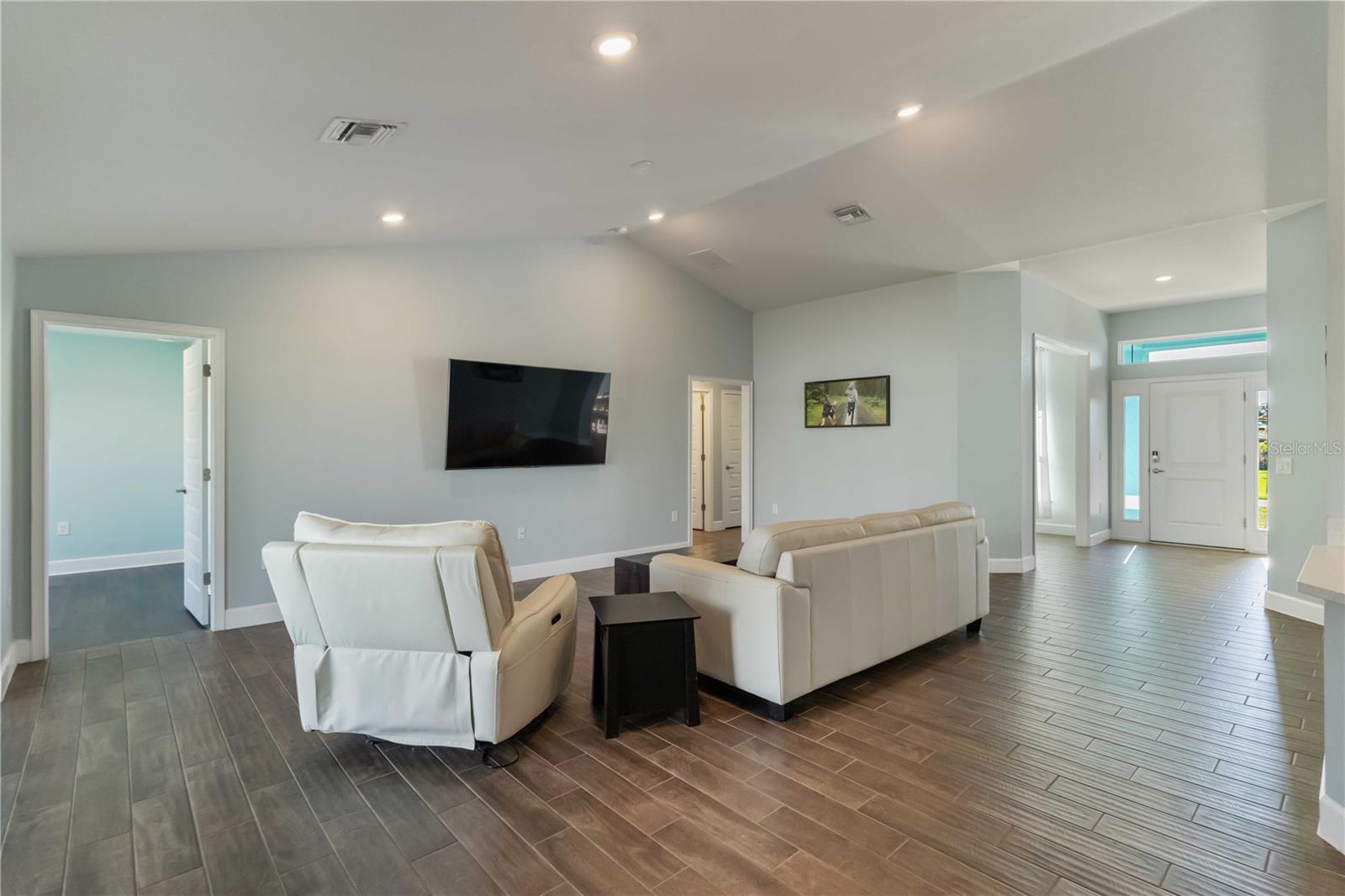 364 GARDEN RD