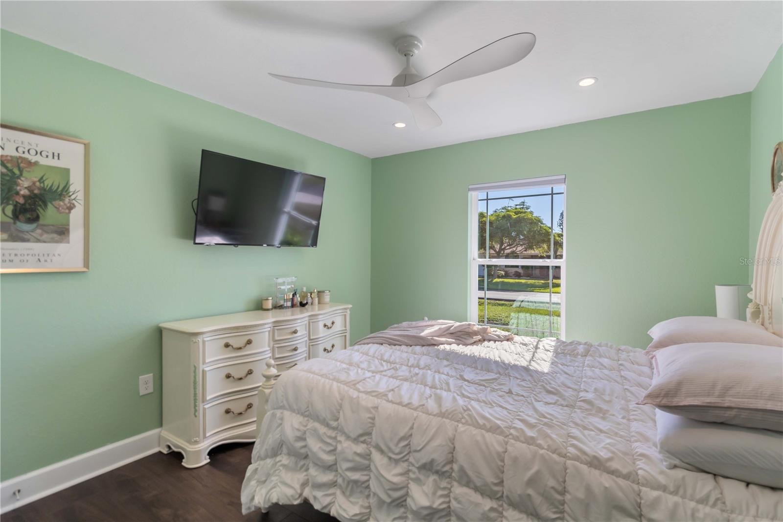 364 GARDEN RD