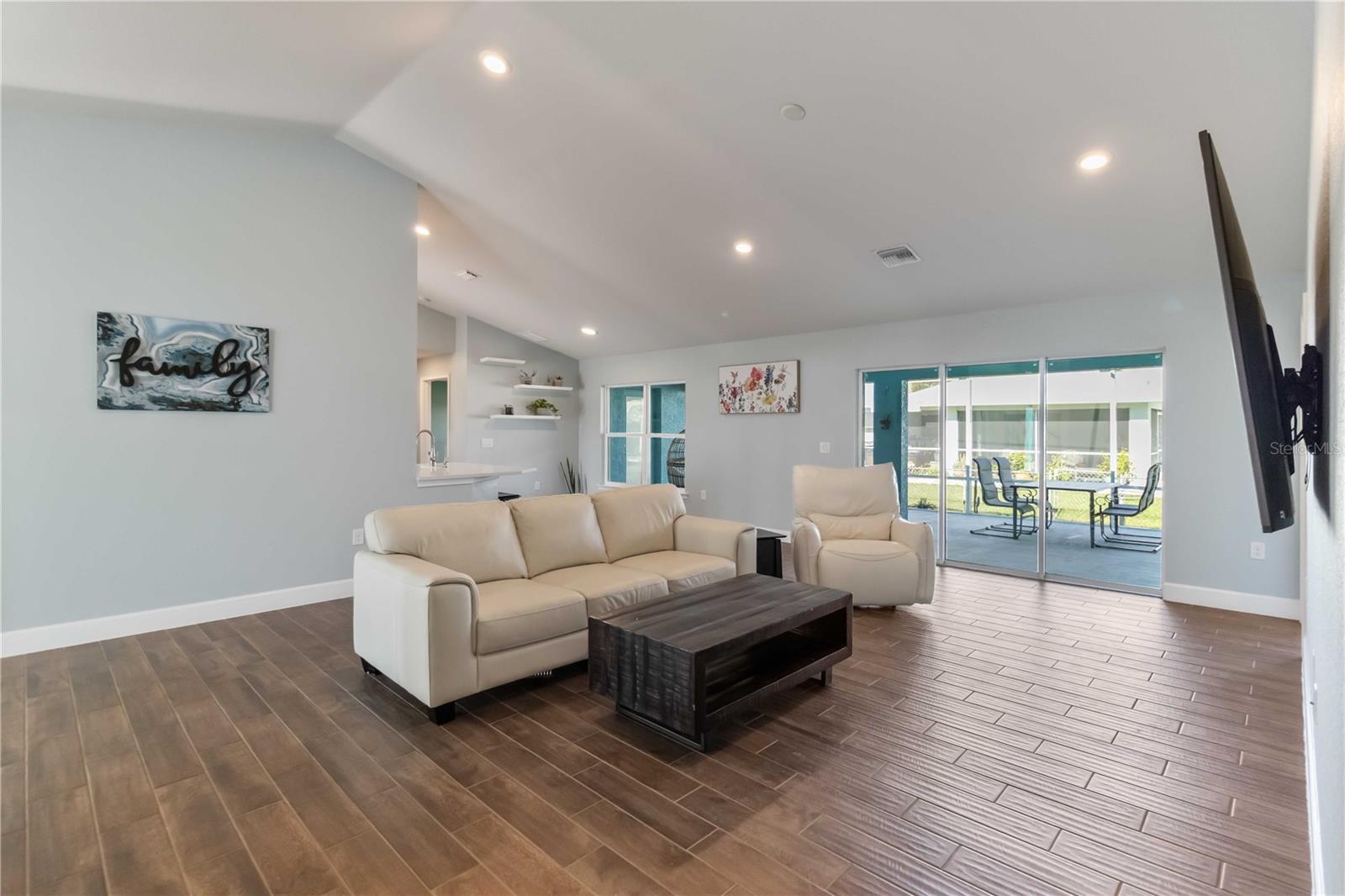 364 GARDEN RD