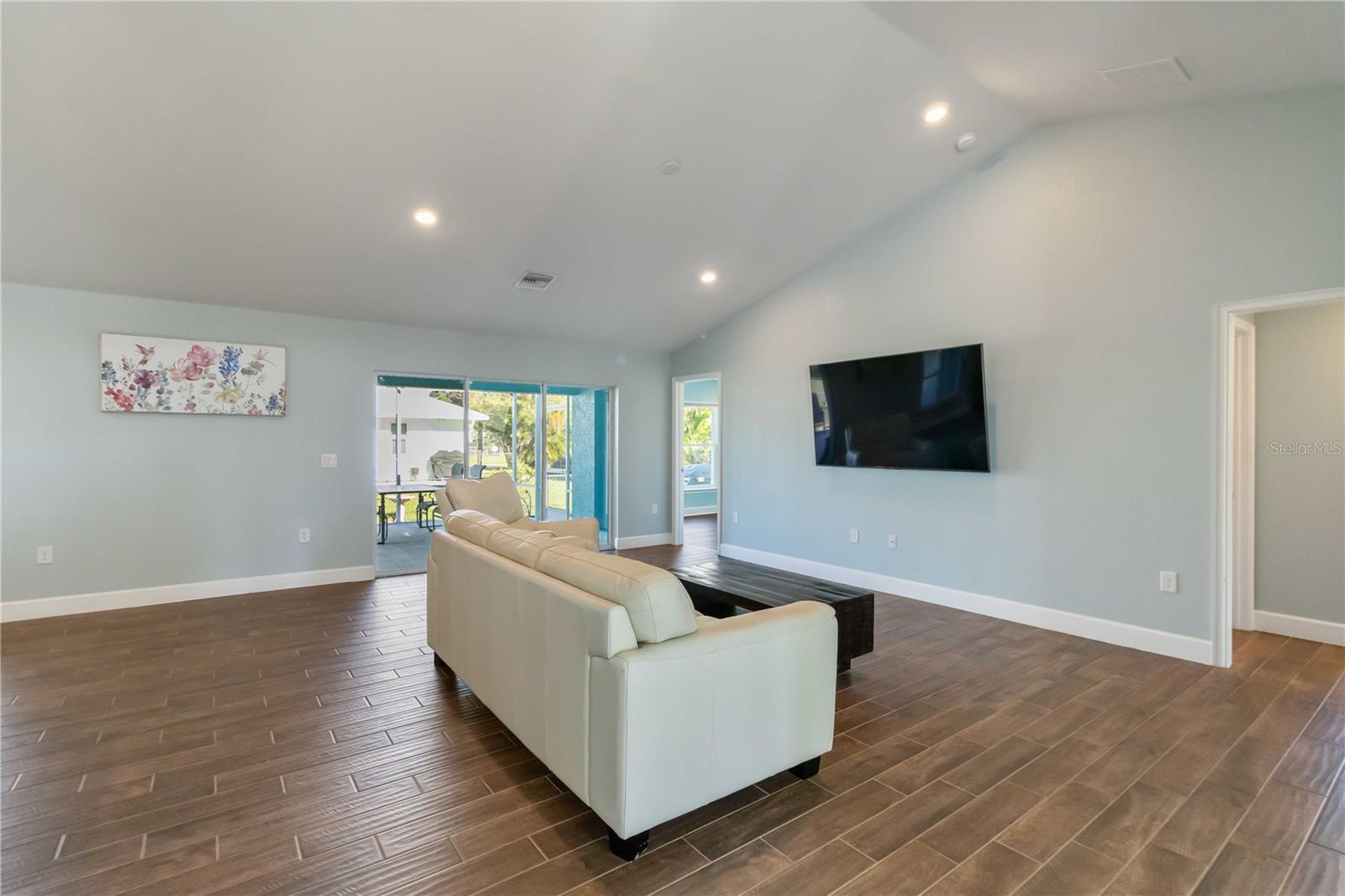 364 GARDEN RD