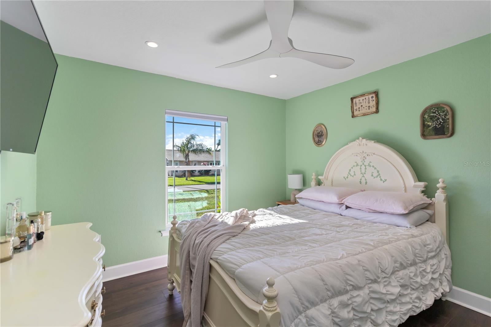 364 GARDEN RD
