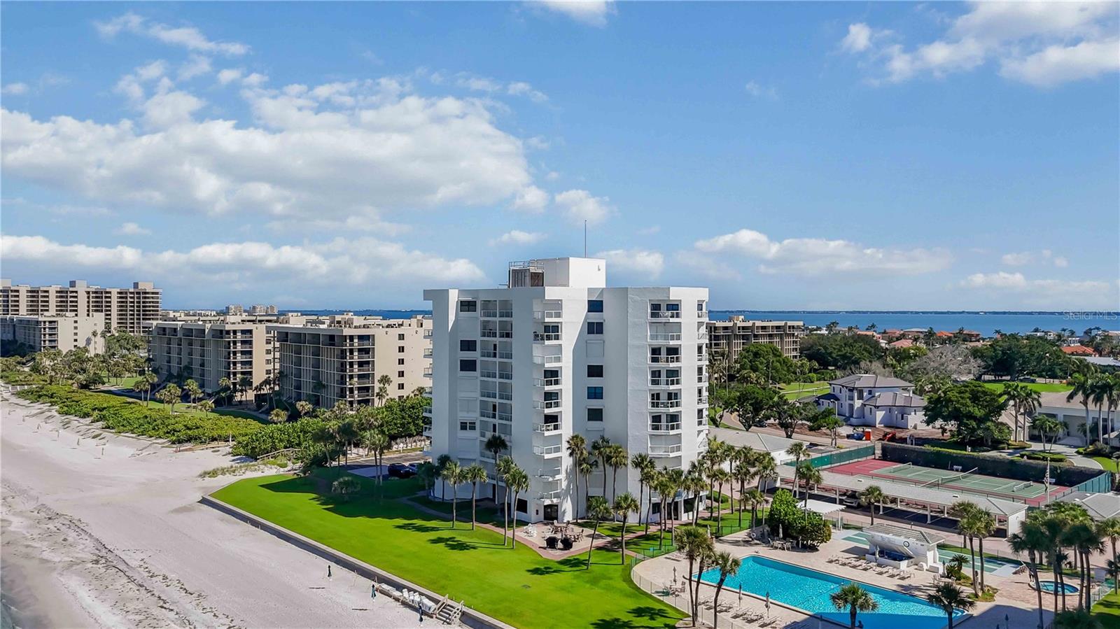 1050 LONGBOAT CLUB RD #204
