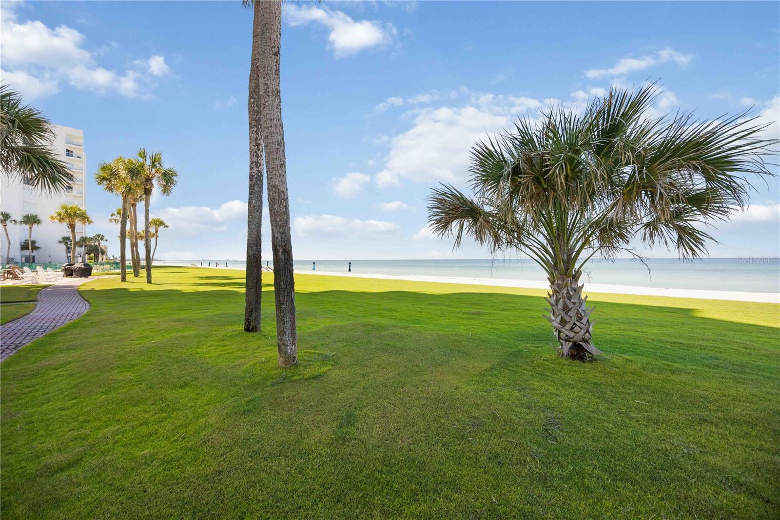 1050 LONGBOAT CLUB RD #204