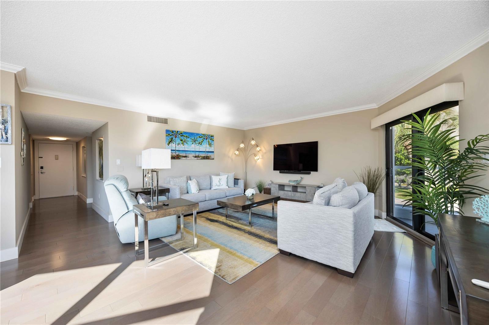 1050 LONGBOAT CLUB RD #204