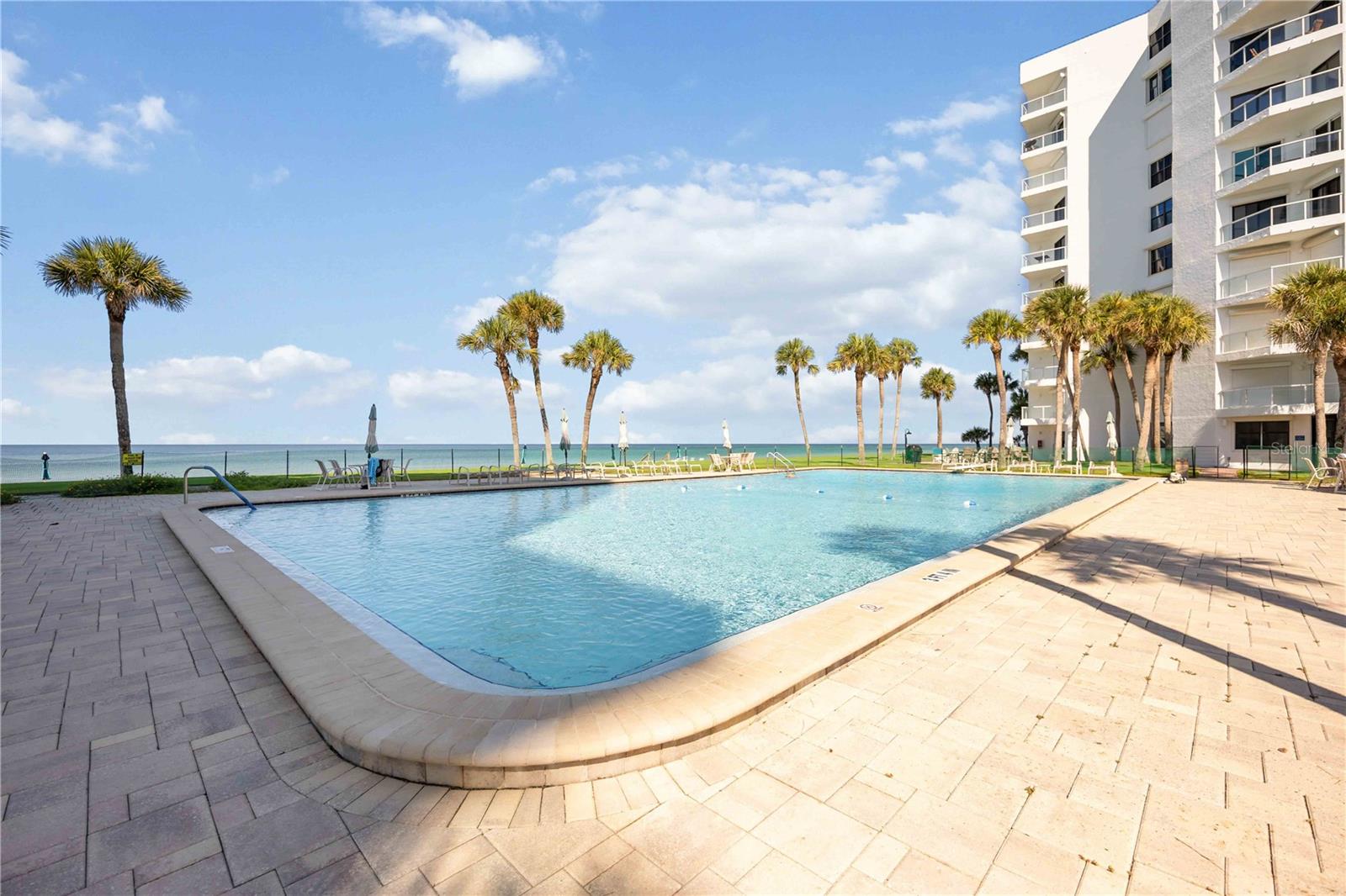 1050 LONGBOAT CLUB RD #204