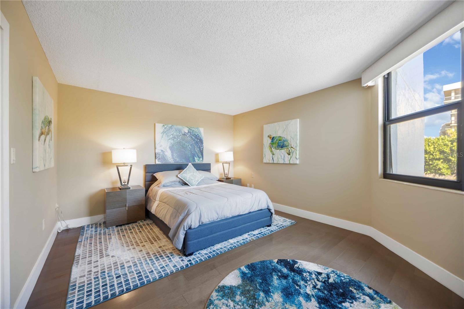 1050 LONGBOAT CLUB RD #204