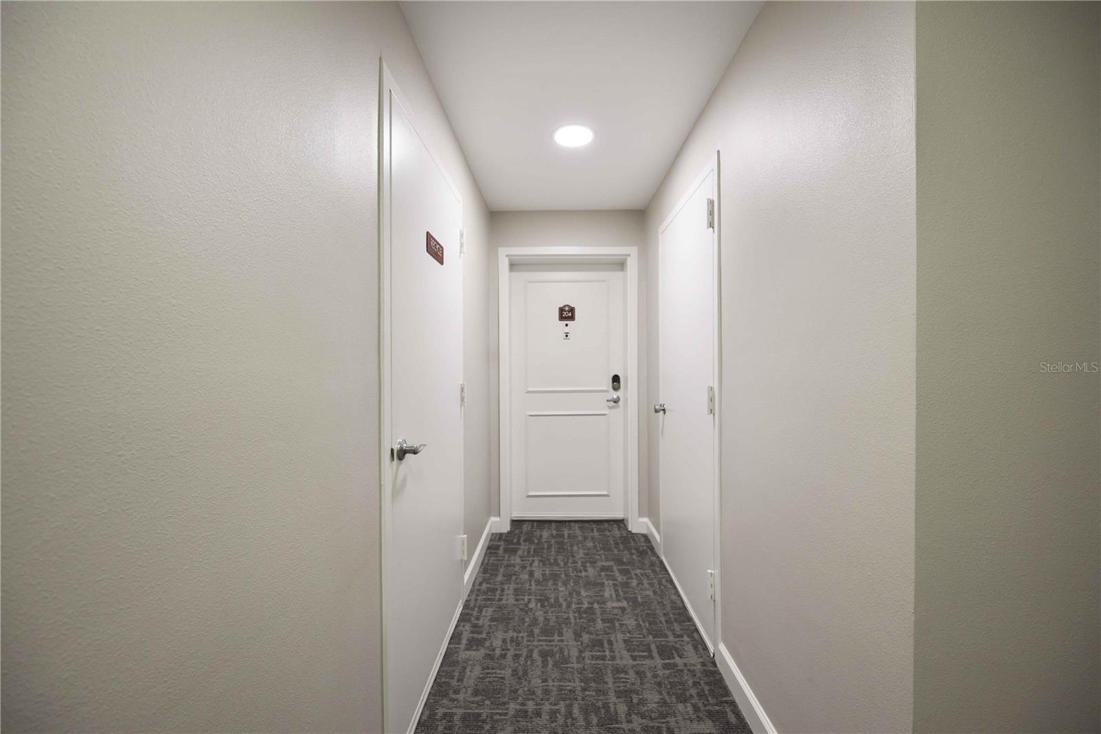 1050 LONGBOAT CLUB RD #204