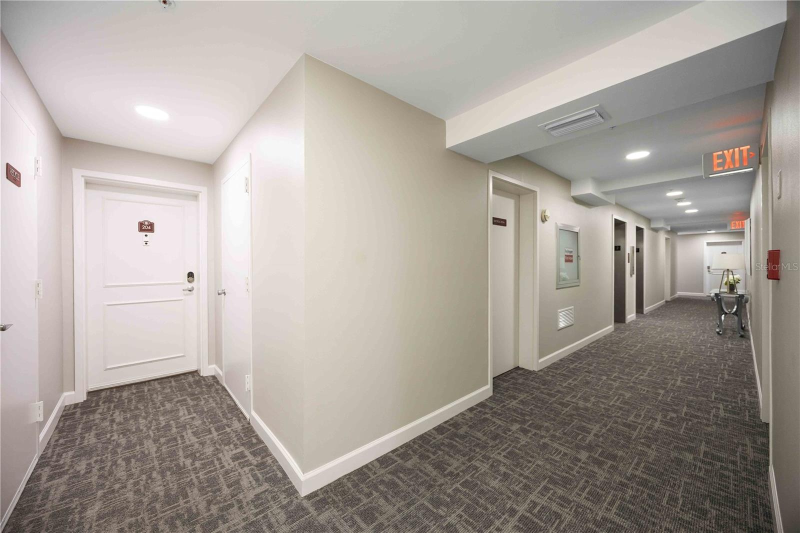 1050 LONGBOAT CLUB RD #204