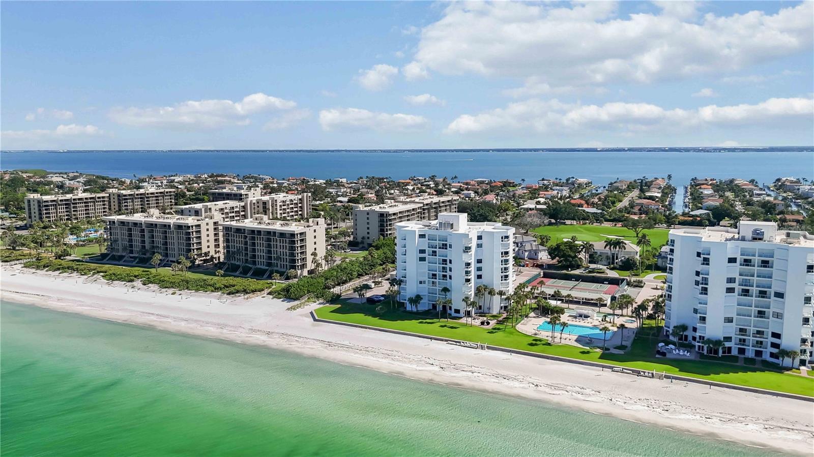 1050 LONGBOAT CLUB RD #204