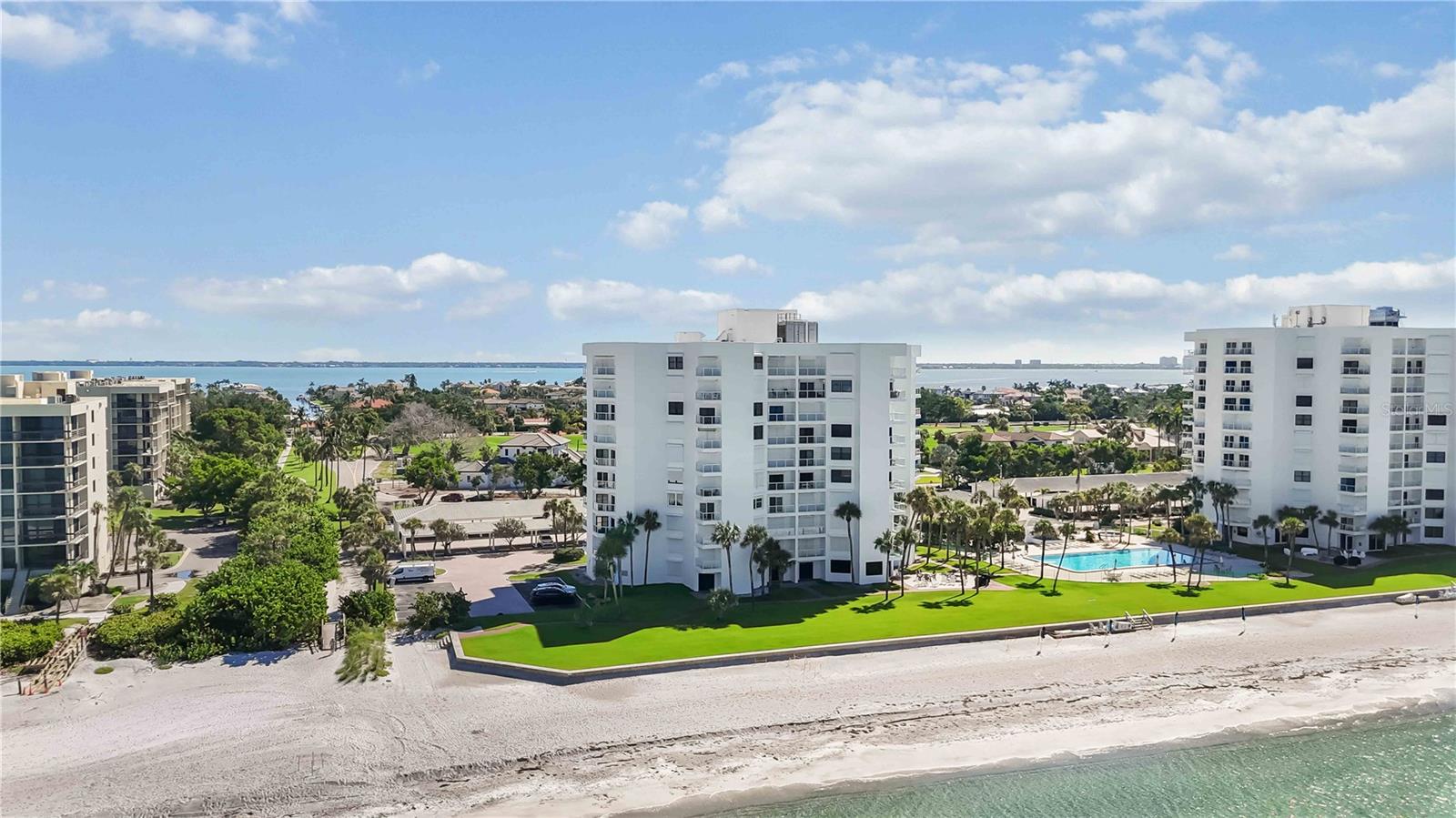 1050 LONGBOAT CLUB RD #204