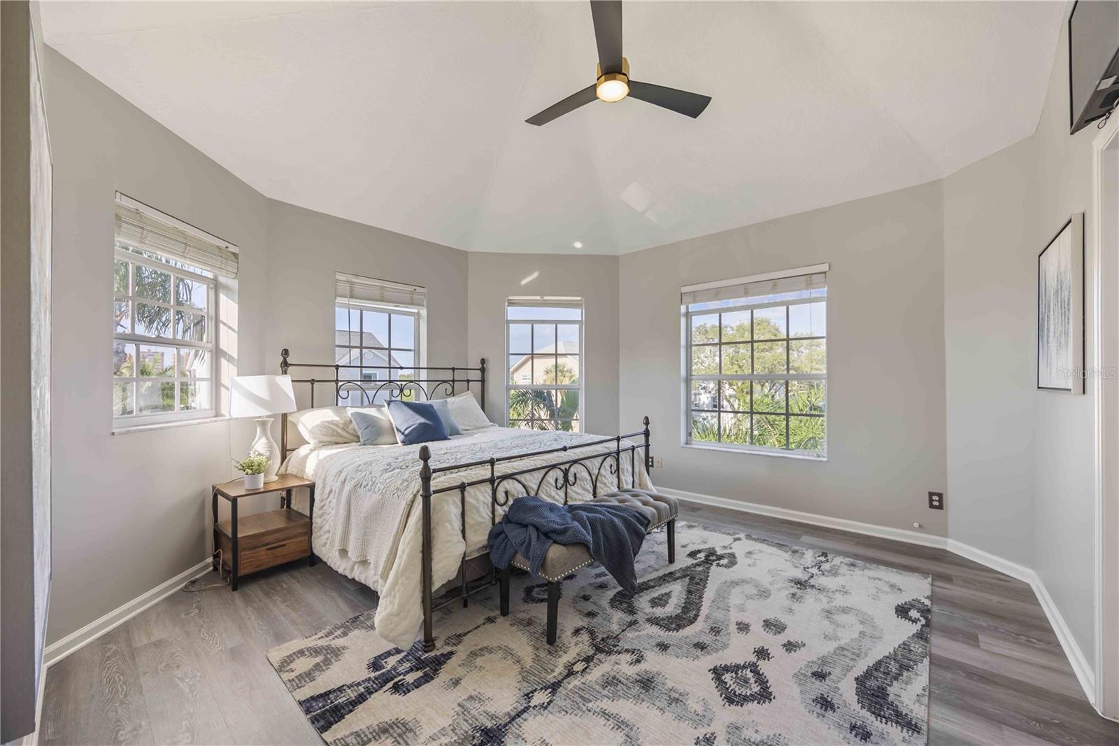 13951 HARBOR VIEW DR