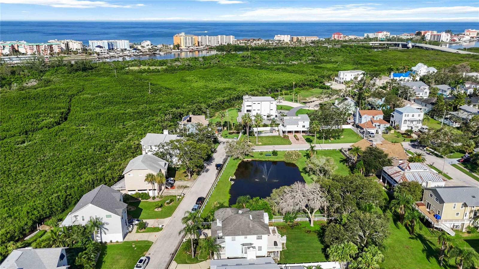 13951 HARBOR VIEW DR