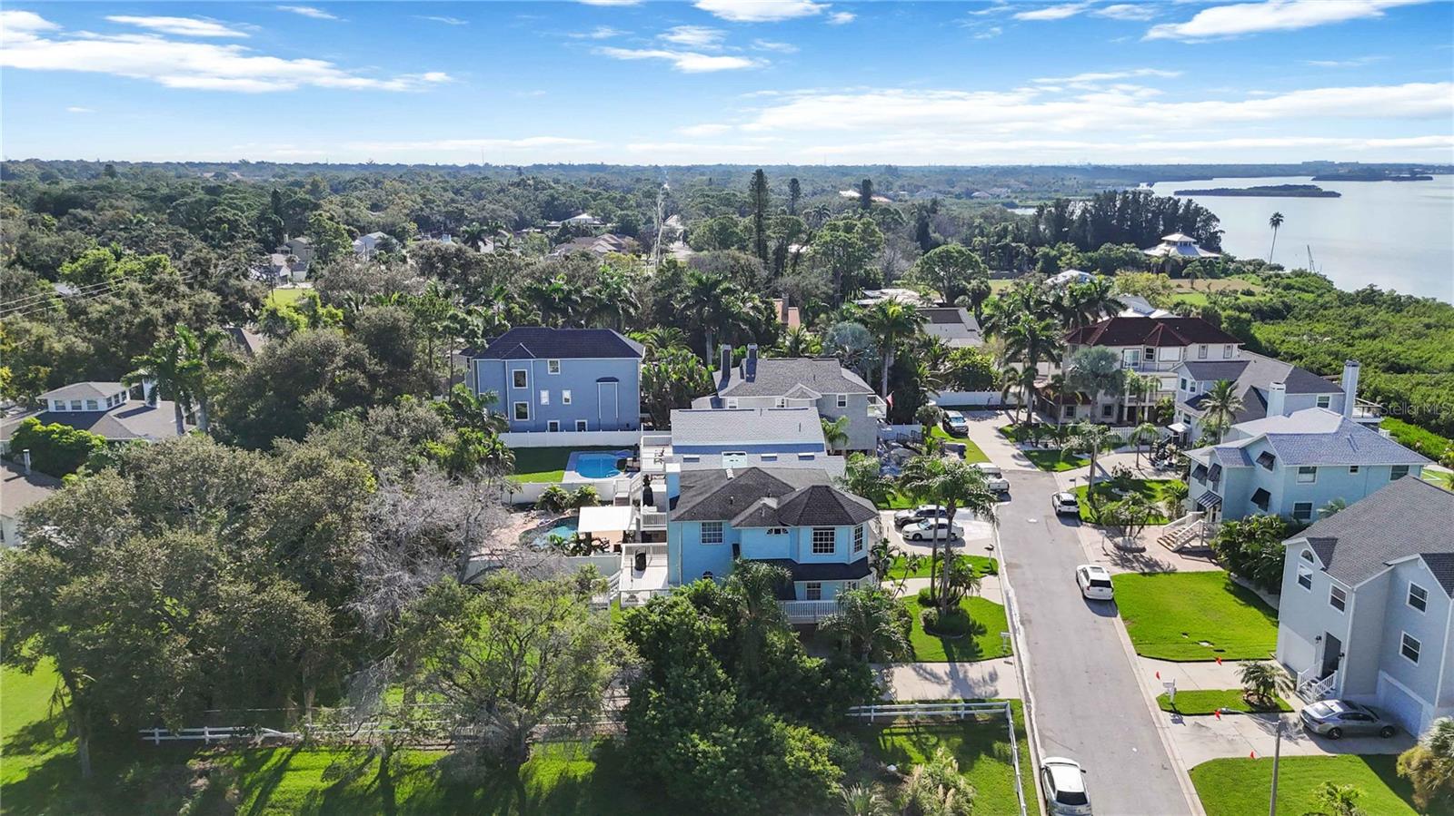 13951 HARBOR VIEW DR