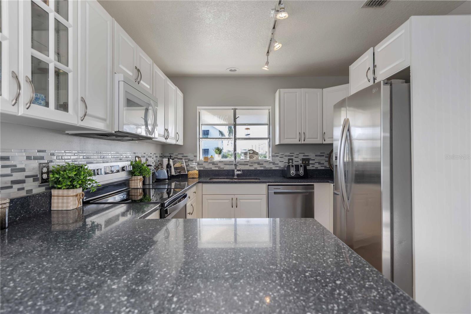 13951 HARBOR VIEW DR