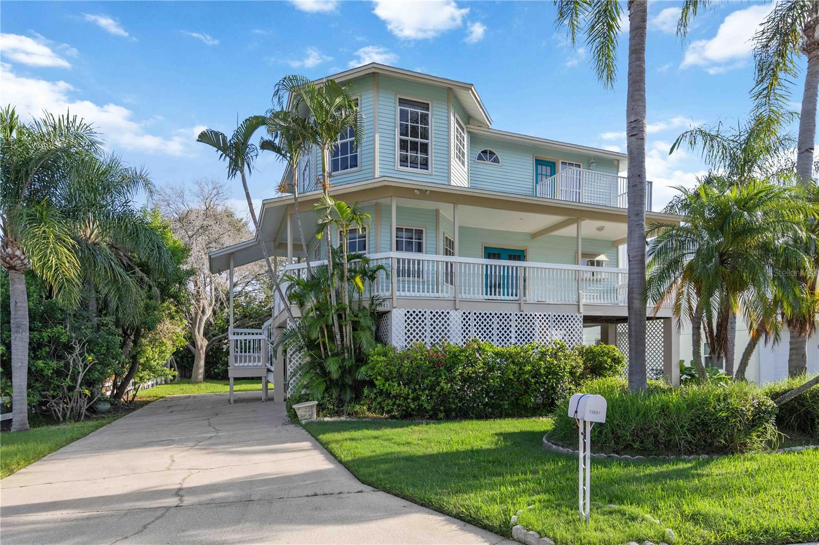 13951 HARBOR VIEW DR