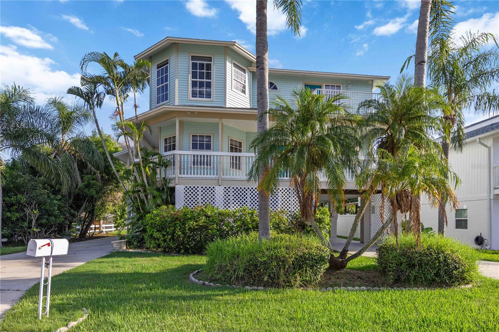 13951 HARBOR VIEW DR