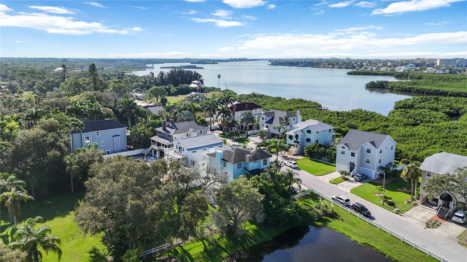 13951 HARBOR VIEW DR