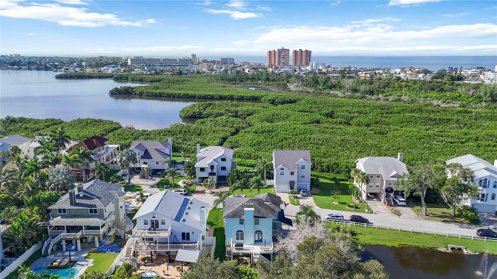 13951 HARBOR VIEW DR