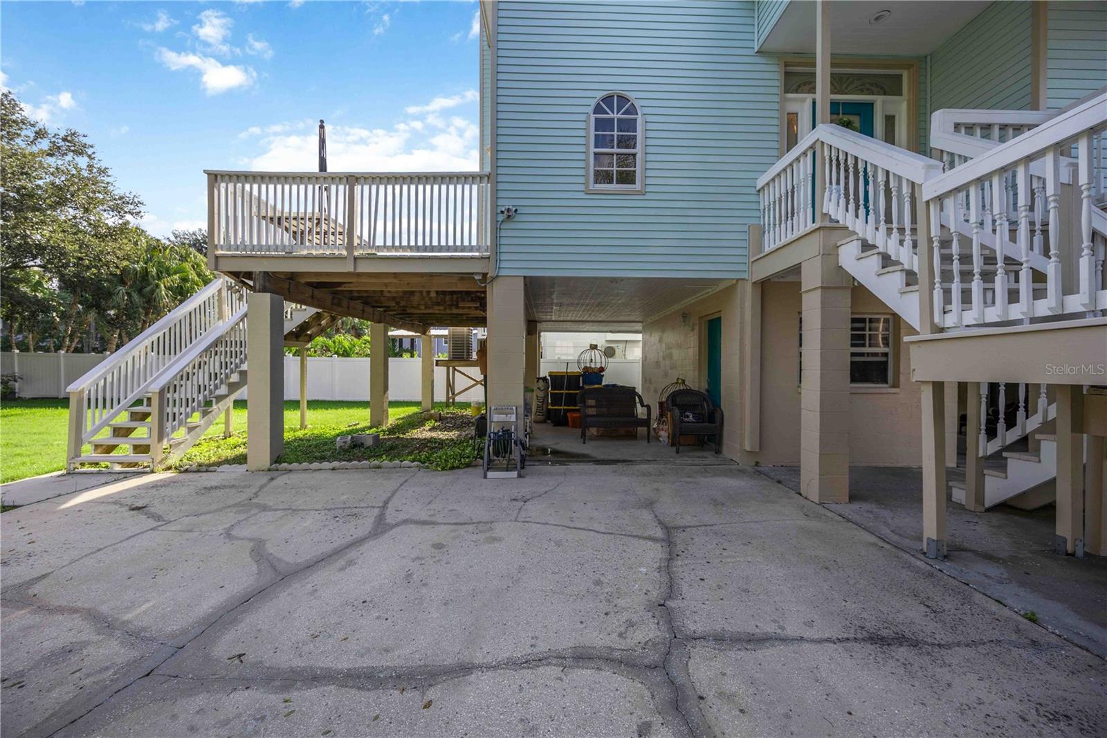 13951 HARBOR VIEW DR