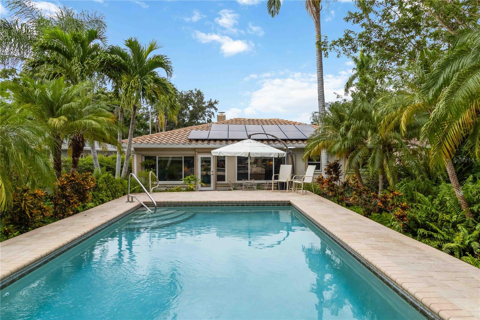 442 N SHORE DR