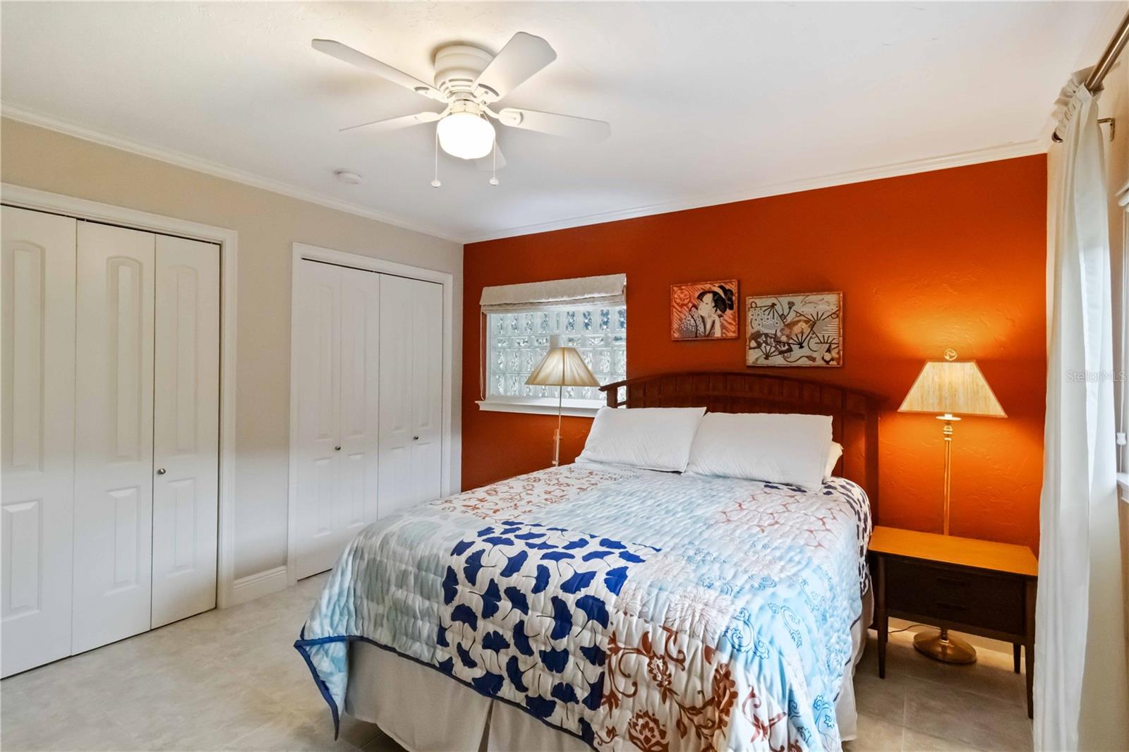 442 N SHORE DR