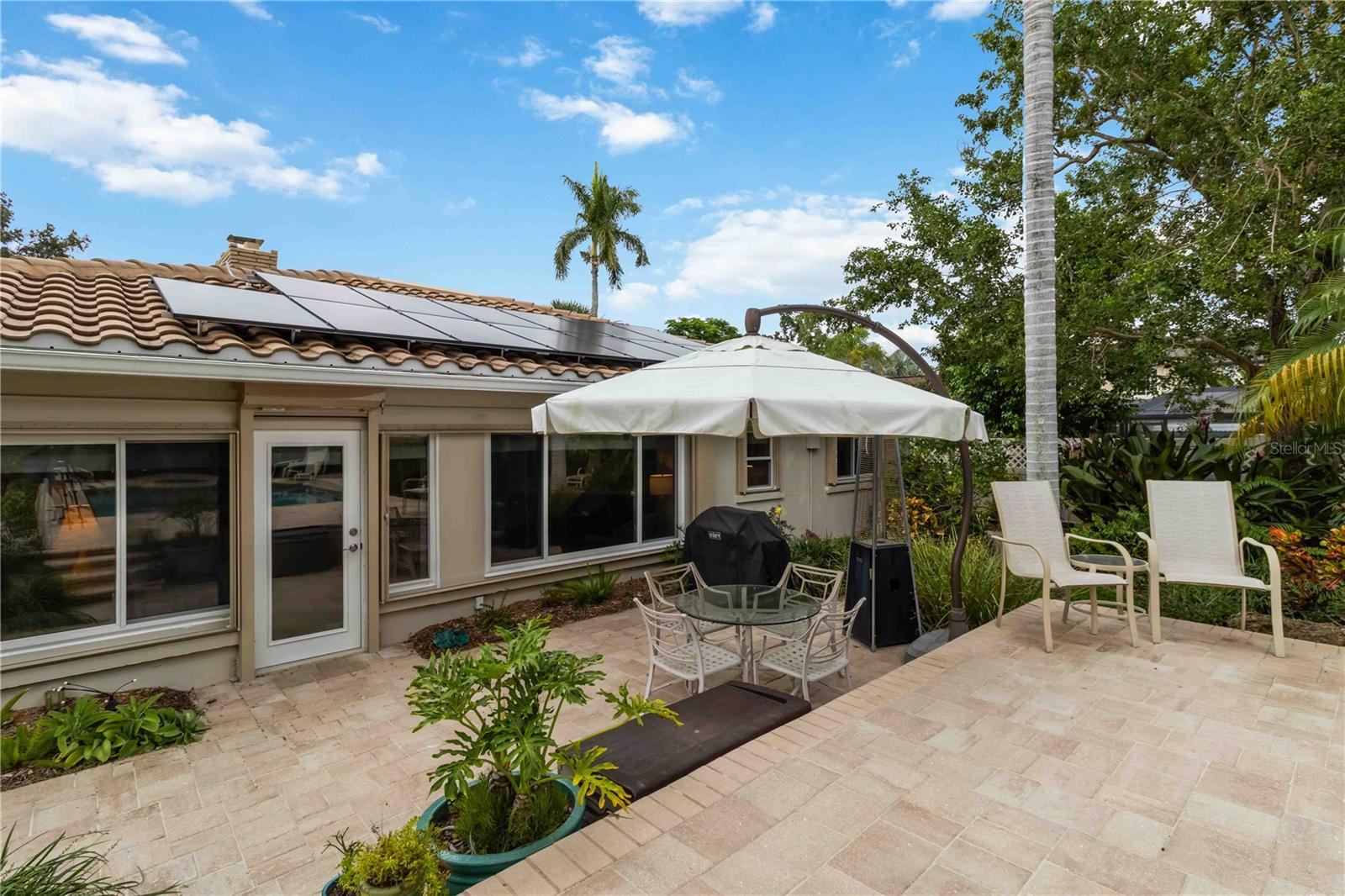 442 N SHORE DR