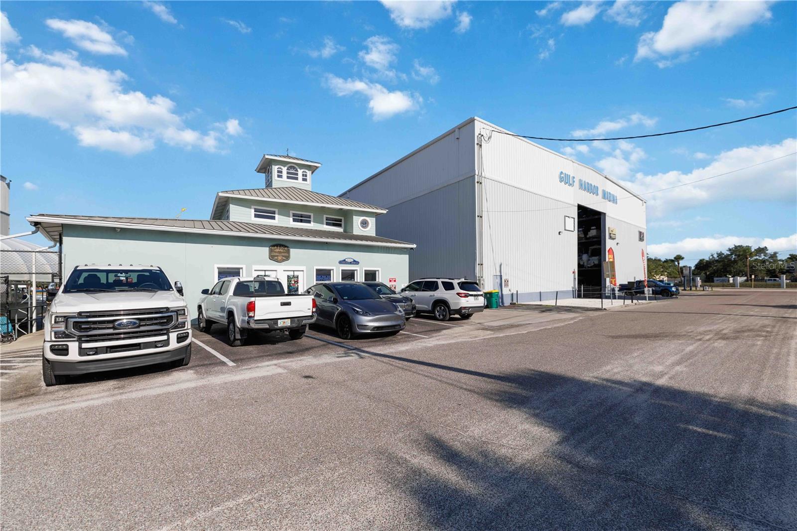 100 CIRCUIT RD #N41