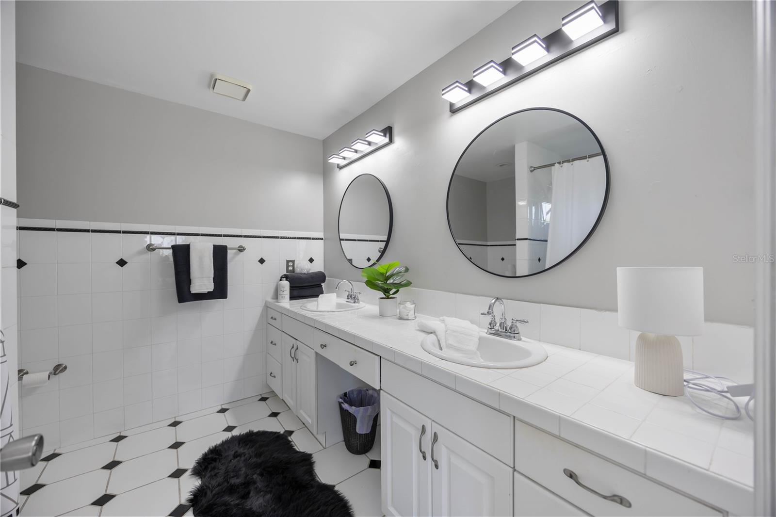 13951 HARBOR VIEW DR