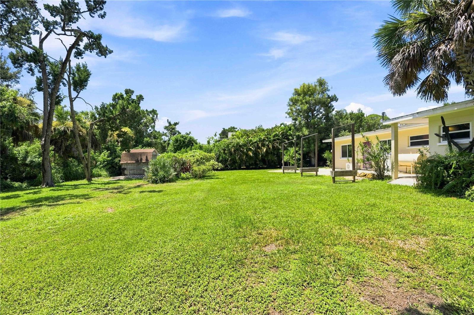 114 LAKEVIEW DR