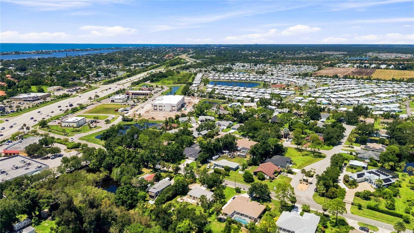 114 LAKEVIEW DR