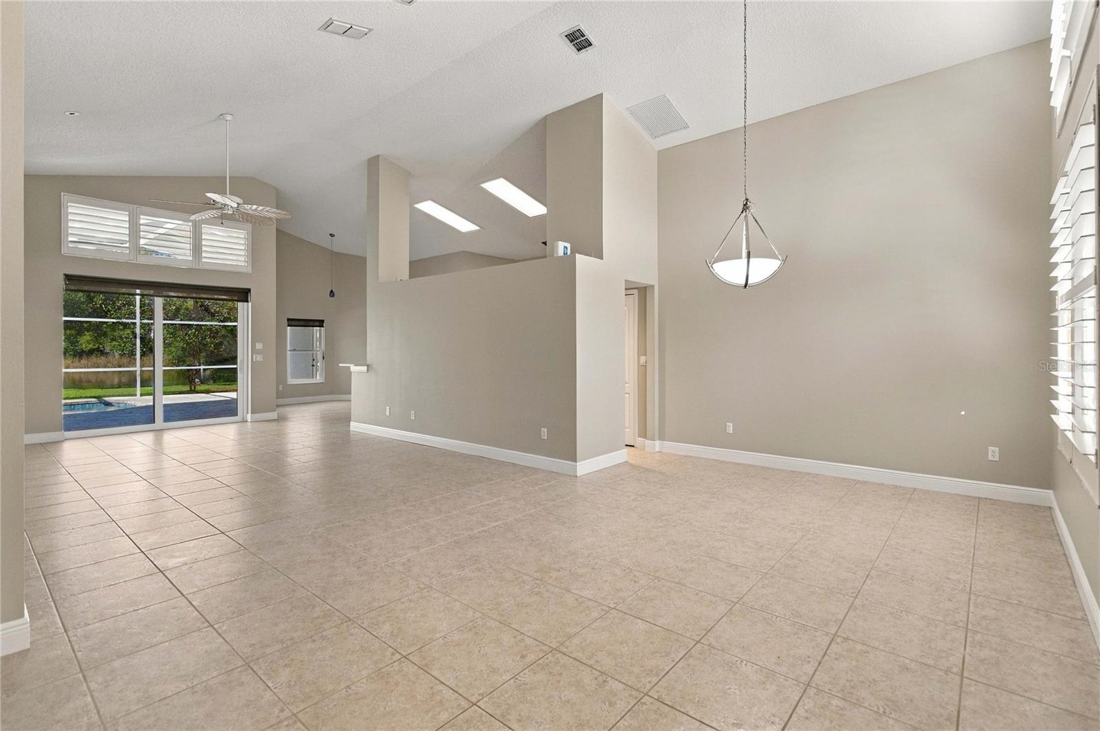 840 GROVESMERE LOOP