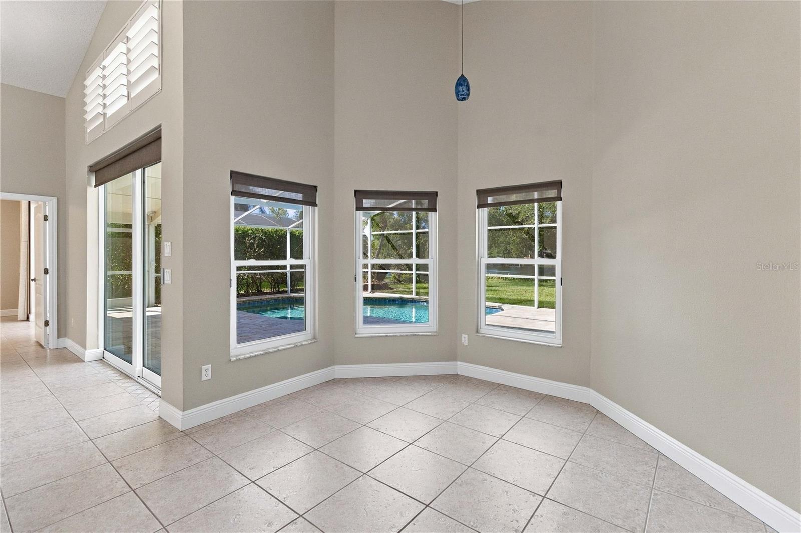 840 GROVESMERE LOOP