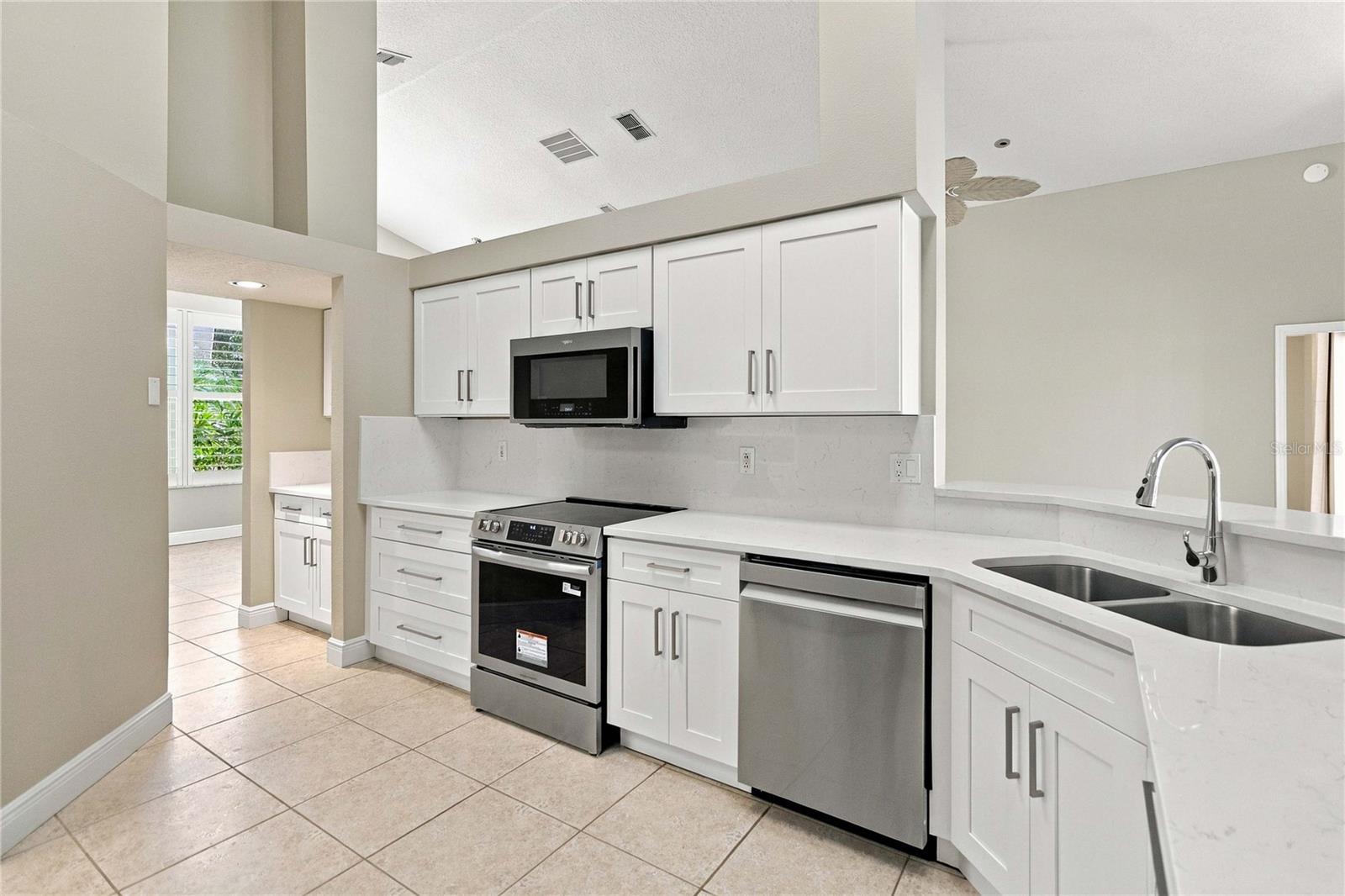 840 GROVESMERE LOOP