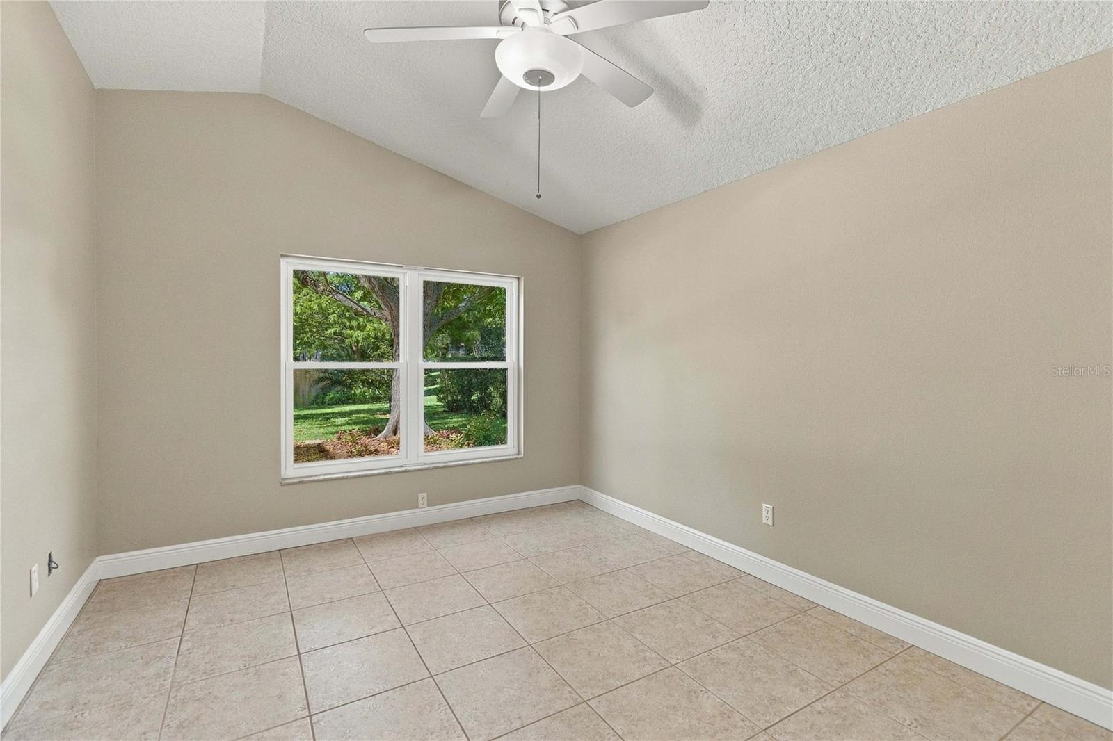 840 GROVESMERE LOOP