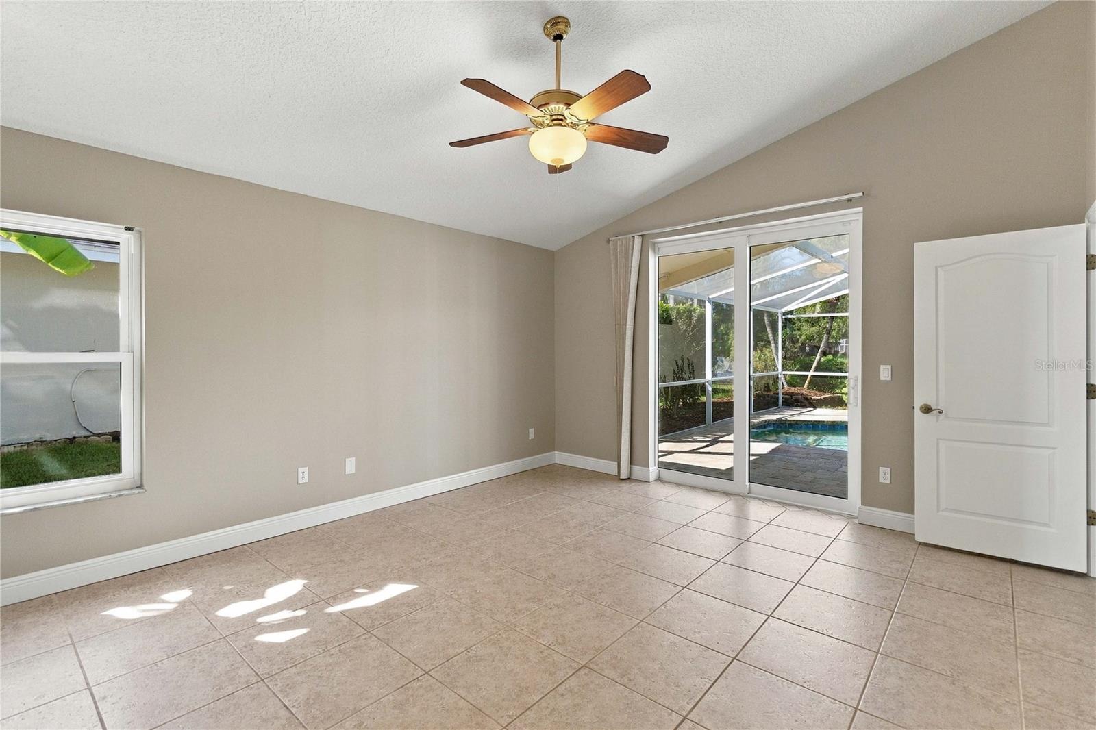 840 GROVESMERE LOOP