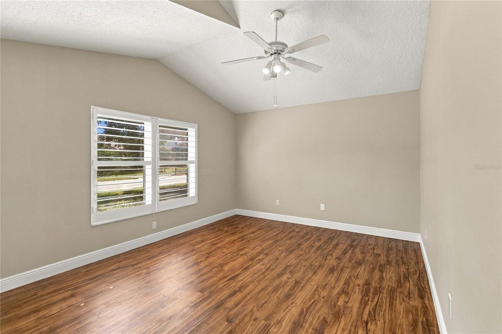 840 GROVESMERE LOOP